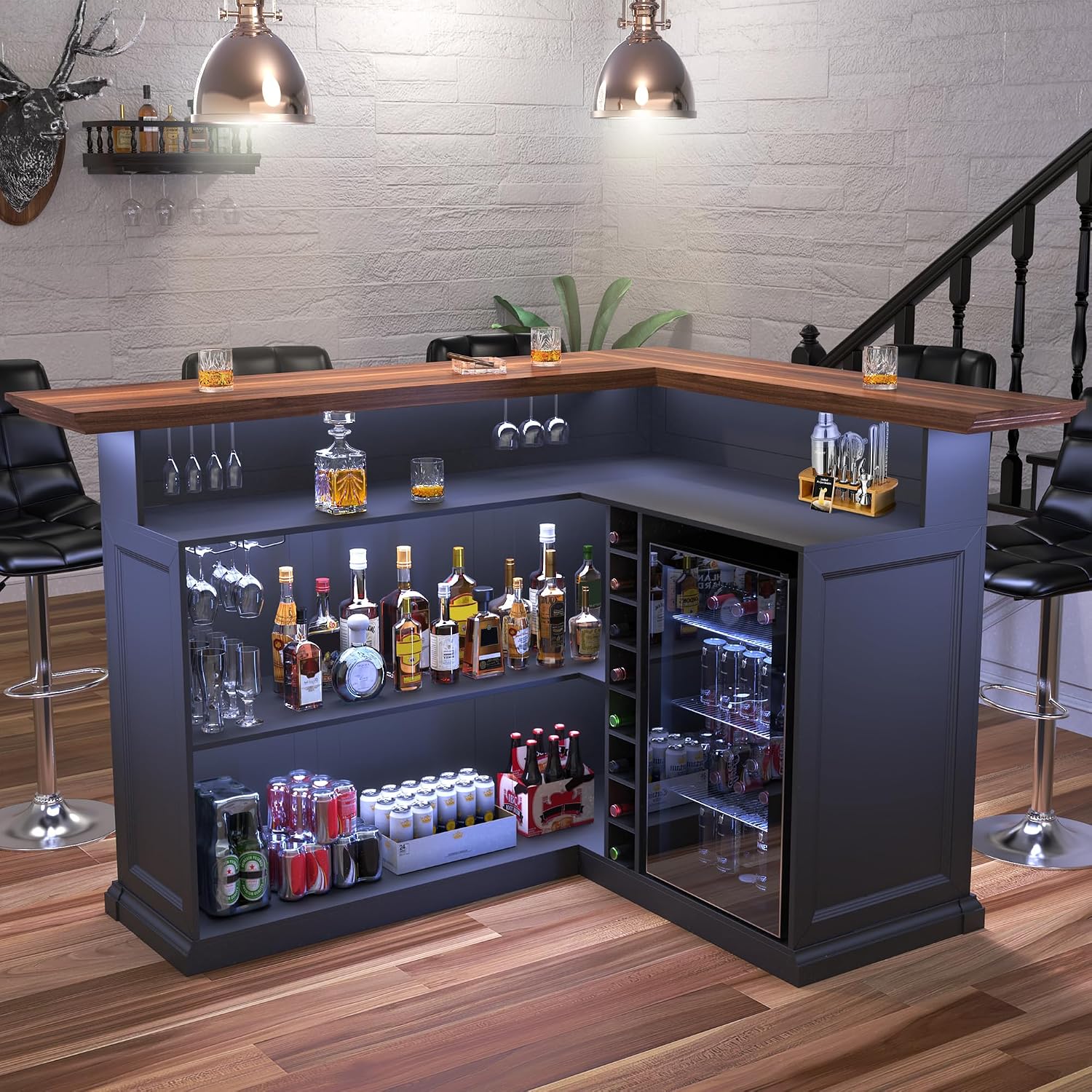 Home Bar And Cabinet - L字型ホームバーキャビネット（冷蔵庫スペース付き）、大型地下室バー | 地下室＆男の隠れ家バー、5名以上収容可能、カスタマイズ可能